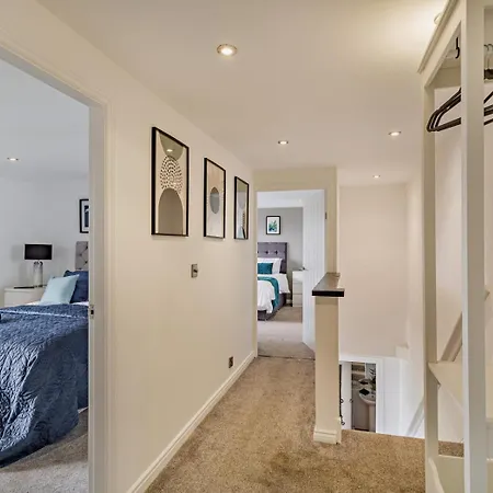 3 Bed In Keighley Oc-94182 *
