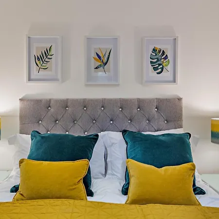 3 Bed In Keighley Oc-94182 *