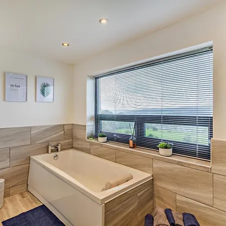 3 Bed In Keighley Oc-94182 Hébergement de vacances *