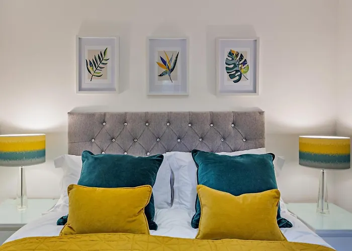 3 Bed In Keighley Oc-94182 *