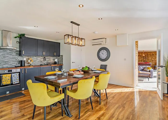 בית נופש 3 Bed In Keighley Oc-94182 *