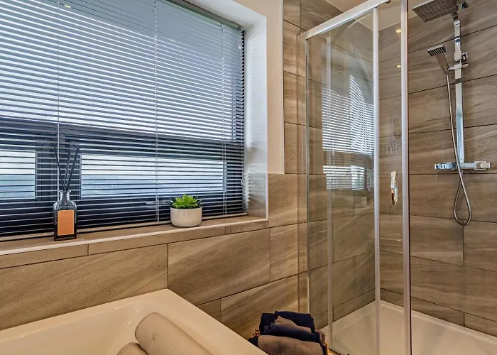 3 Bed In Keighley Oc-94182